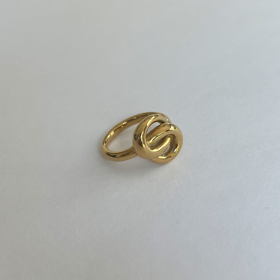 Knot Ring
