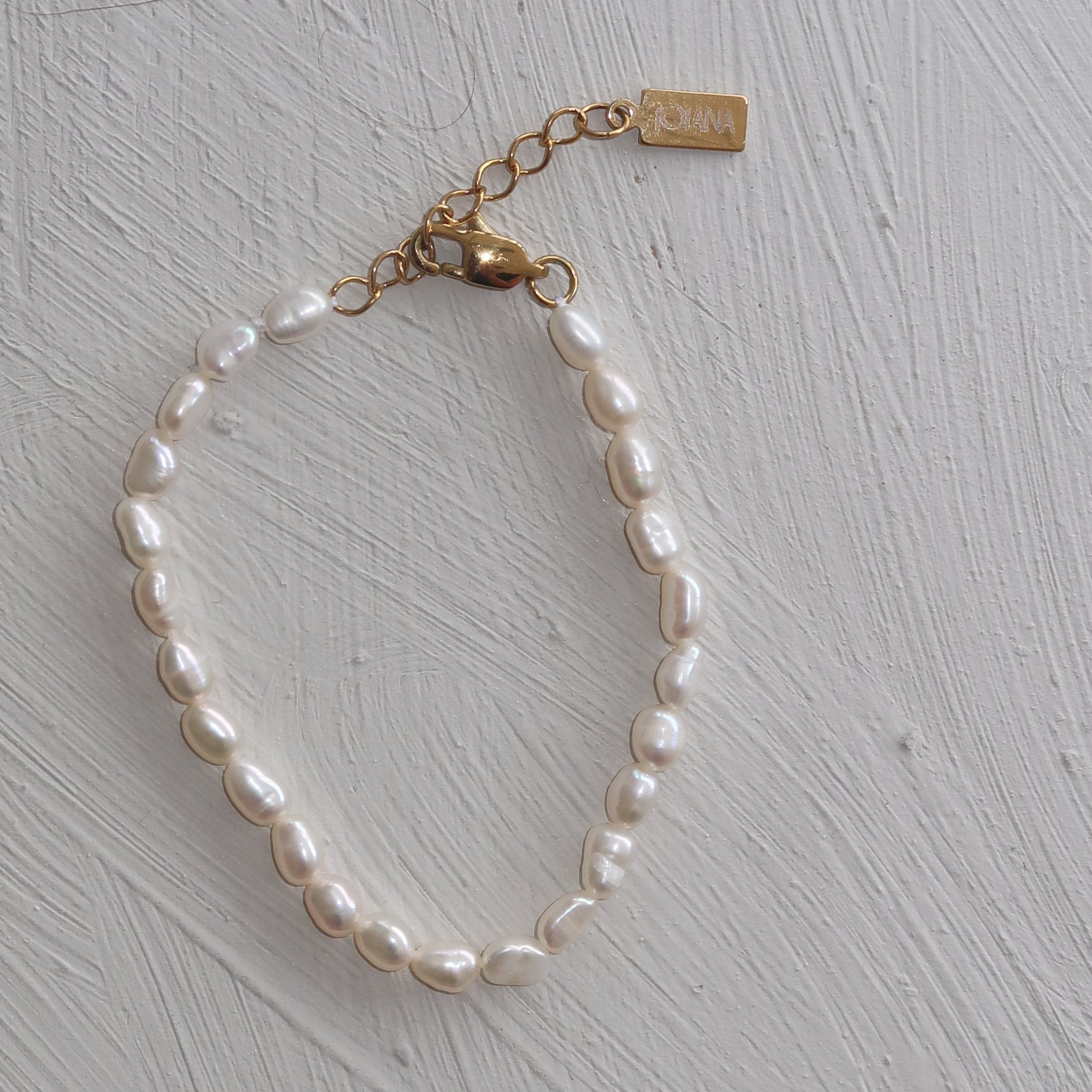 Classic Pearl Bracelet